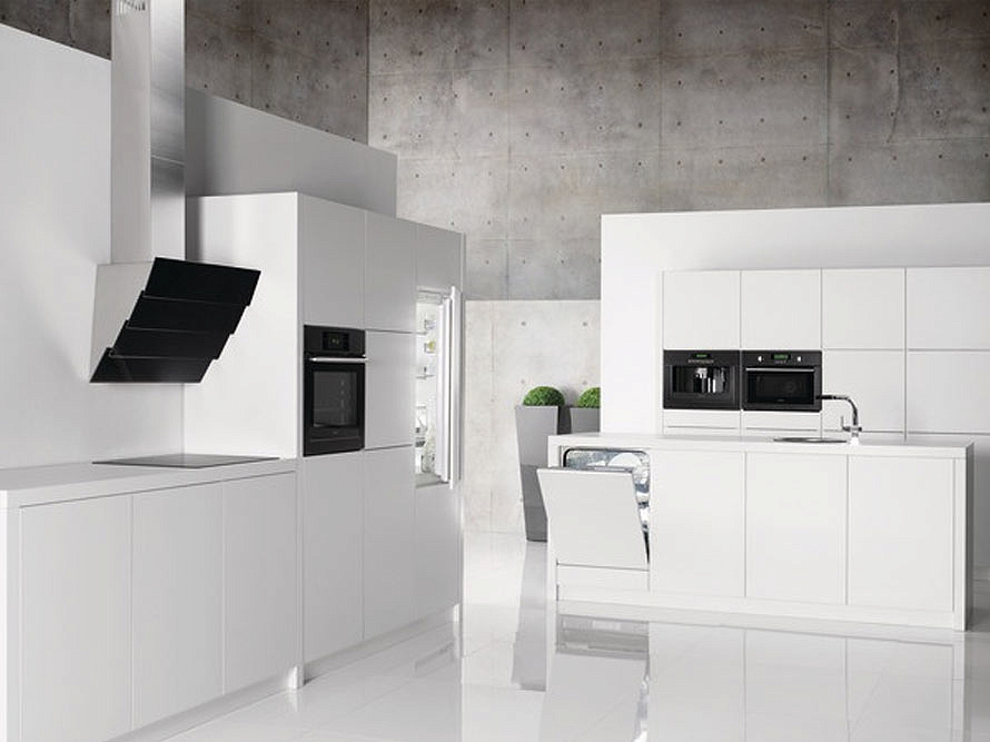 Встраиваемая микроволновая печь с грилем и конвекцией Gorenje Plus GCM832B preview 2