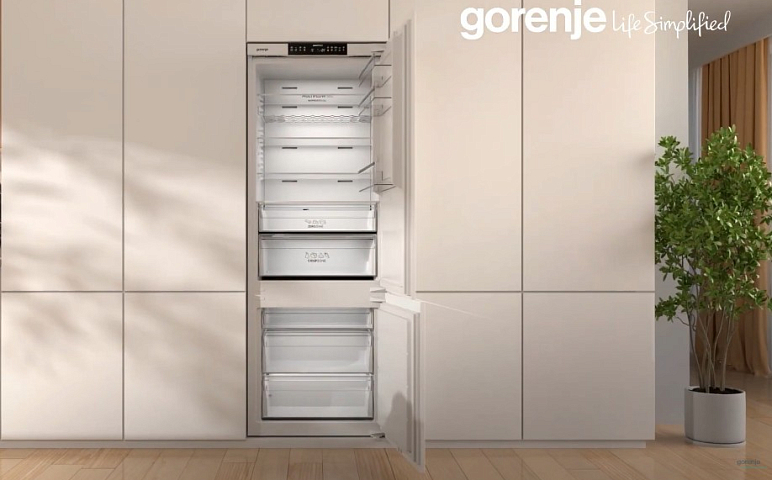 Холодильник Gorenje NRKI519E82WF