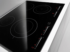 Независимая индукционная варочная панель Gorenje Plus GIT68B