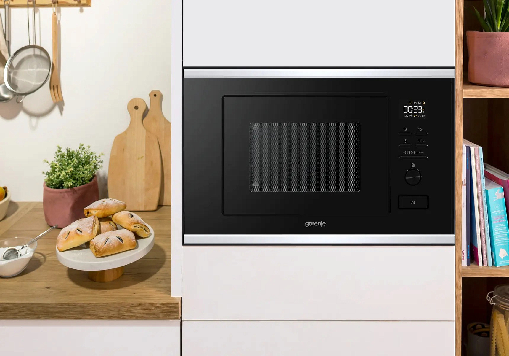 Встраиваемая микроволновая печь Gorenje BMX201M2BG preview 11