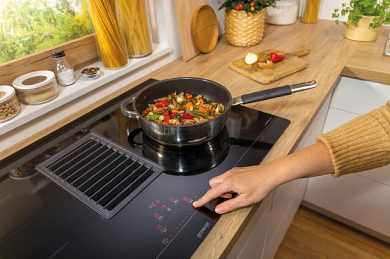 Независимая индукционная варочная панель с вытяжкой Gorenje HET949BSC preview 9
