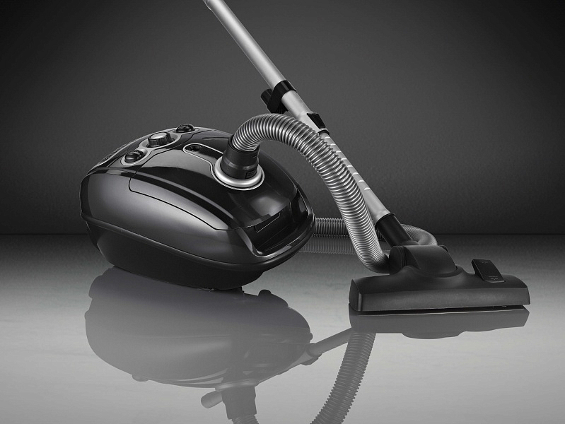 Пылесос мешковый Gorenje VCK 2021 OPBK preview 2